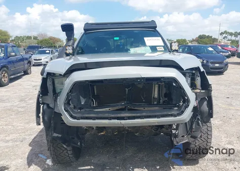 2020 Toyota Tacoma Trd Off-Road z USA, uszkodzony, nr VIN 3TMCZ5AN1LM351625